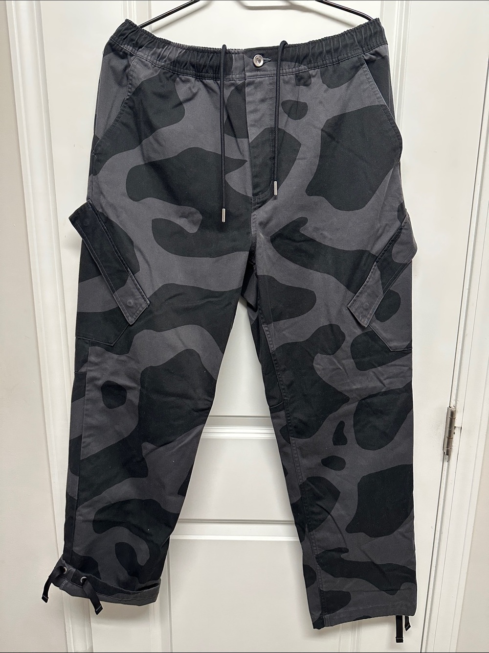 Air Jordan Men's Black & Charcoal Camouflage Cargo Pants